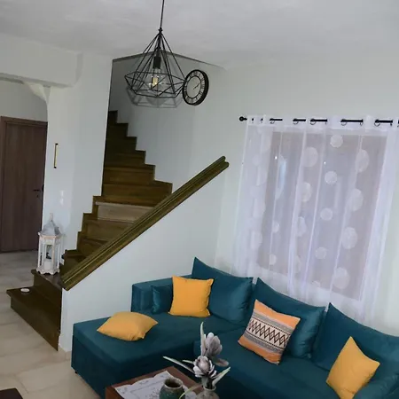 Goddesses 2 In Nies Apartament