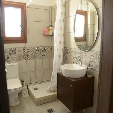 Apartament Goddesses 2 In Nies Sourpi